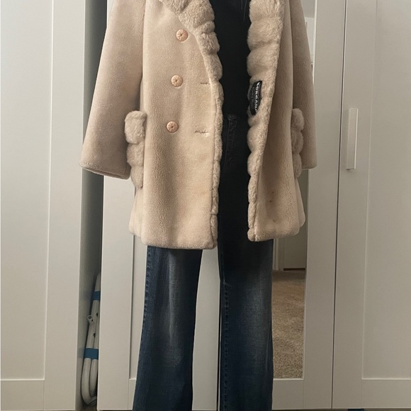 Women's Faux Fur Trimmed Coat - Picture 6 of 7